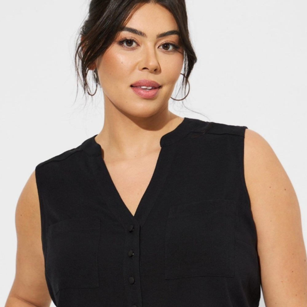 Torrid Sleeveless Pulliver Blouse (Size: M)